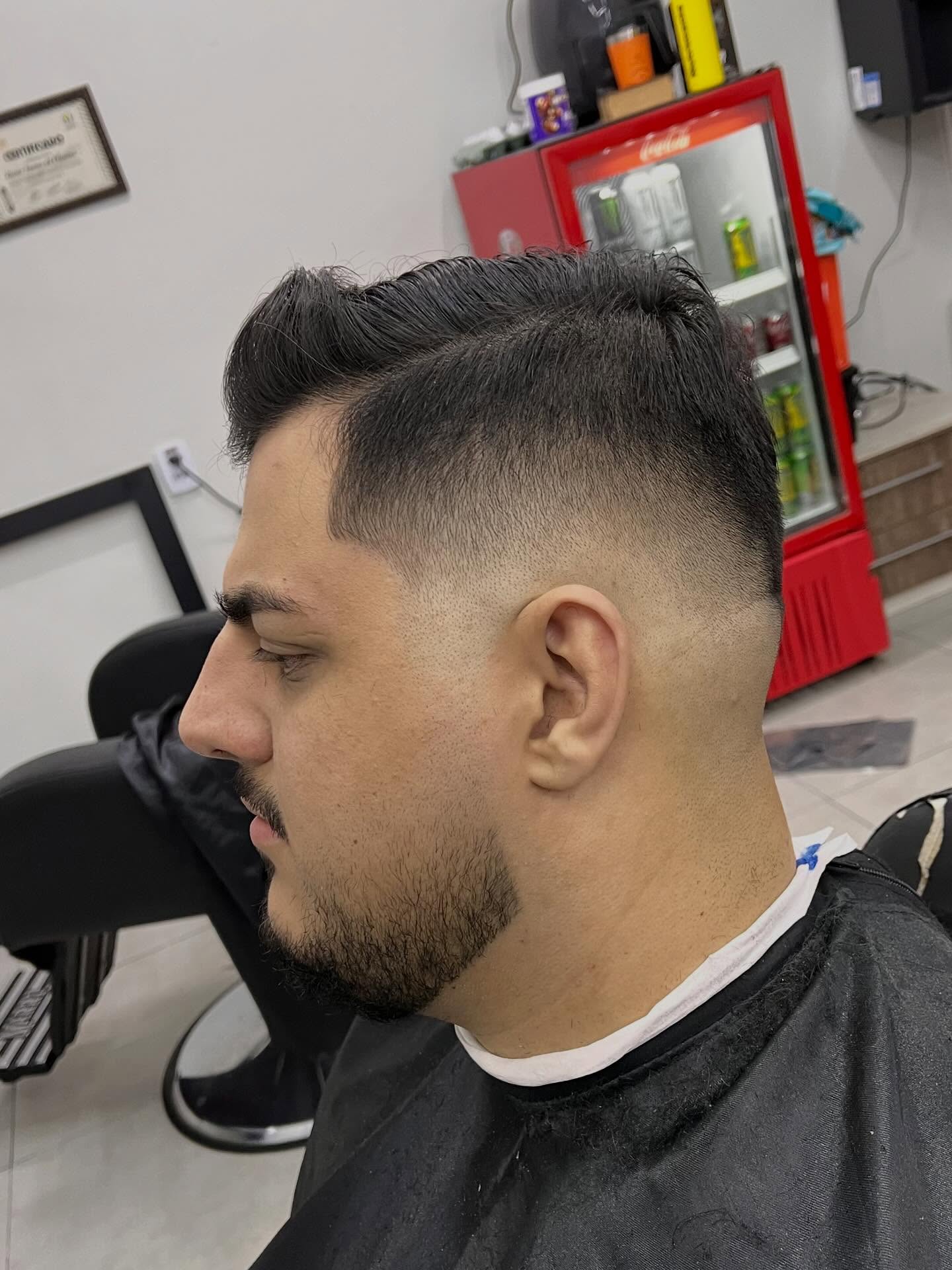 Fade e barba com acabamento — Barbearia Soares de Oliveira